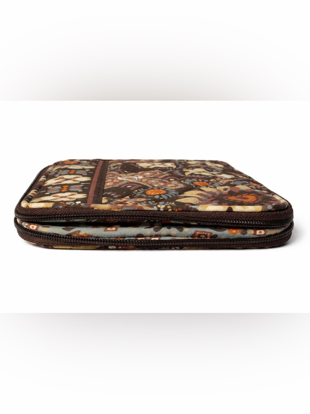 Vera Bradley Quilted Zip Tablet Case / Makeup Brush Organizer - Picture 6 of 6